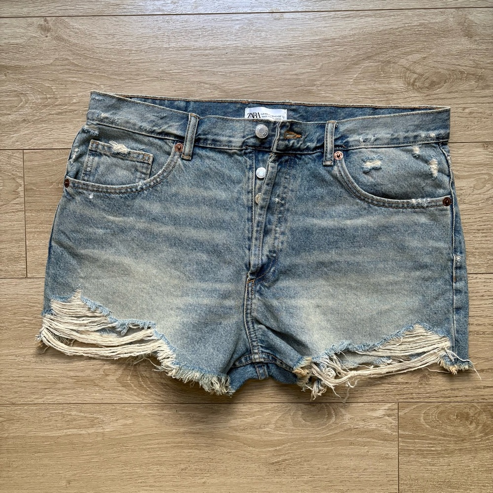 Zara Denim Distressed Women Shorts